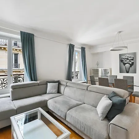 Veeve - A Sleek Soujourn Apartment *